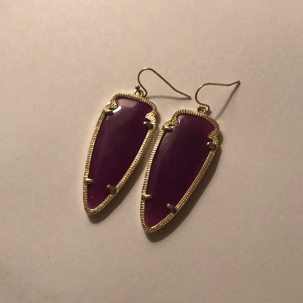Endearing Scott purple arrow earrings